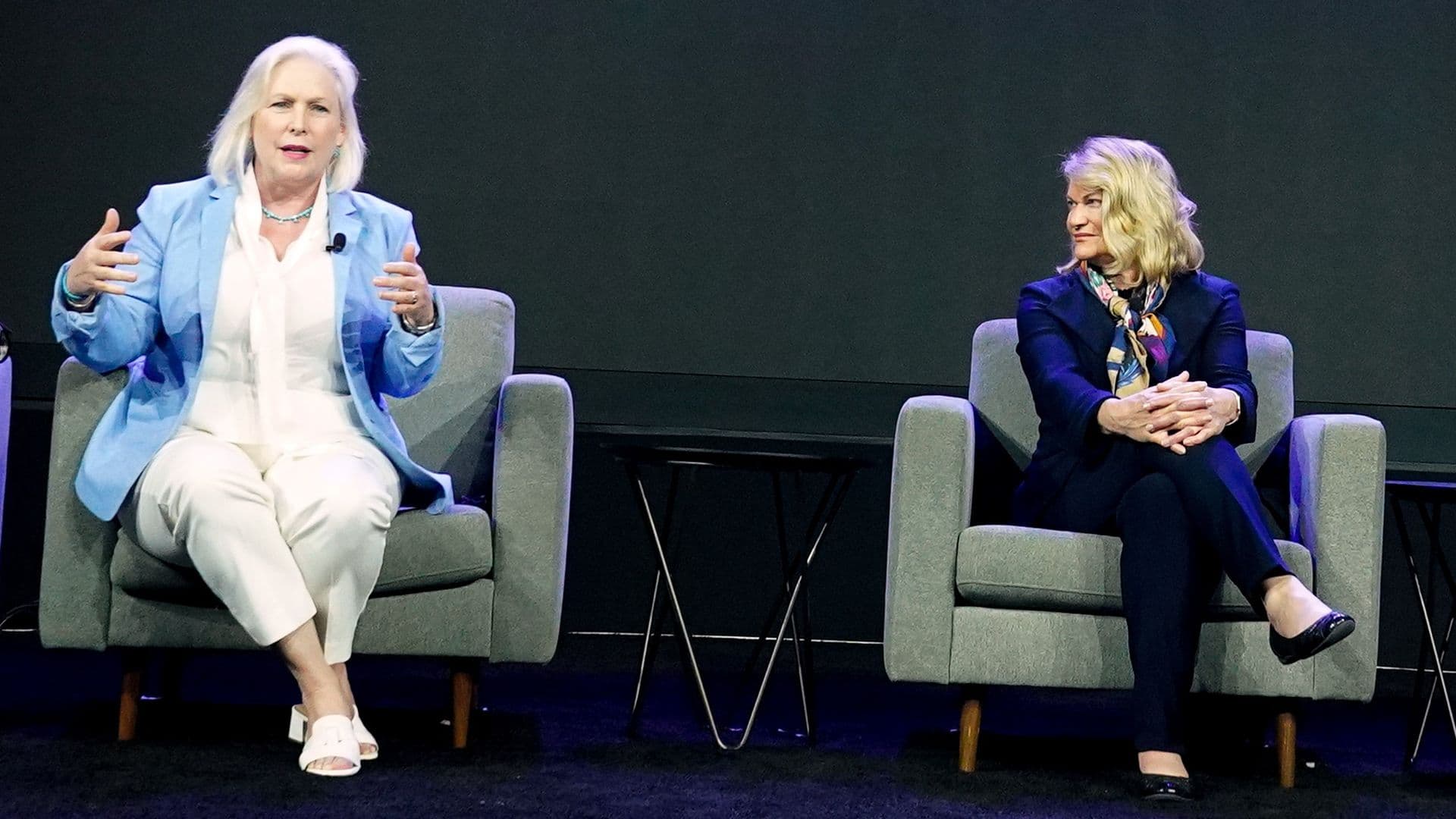 U.S. Senators Kirsten Gillibrand (D-N.Y.) and Cynthia Lummis (R-Wyo.) (Shutterstock/CoinDesk)