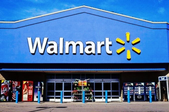 Walmart Inc. (WMT) Stock: Falls Over 4% on Tariff Concerns Despite Solid Q125 Sales walmart